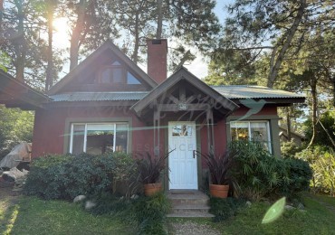 CASA EN VENTA - VALERIA DEL MAR