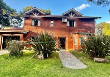 CASA EN VENTA - PINAMAR